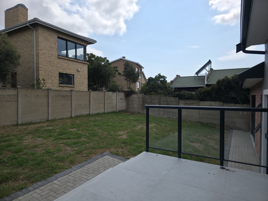 3 Bedroom Property for Sale in Wavecrest Eastern Cape